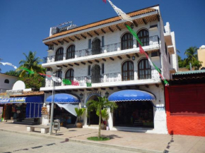 Гостиница Hotel Casa Vieja  Пуэрто-Эскондидо